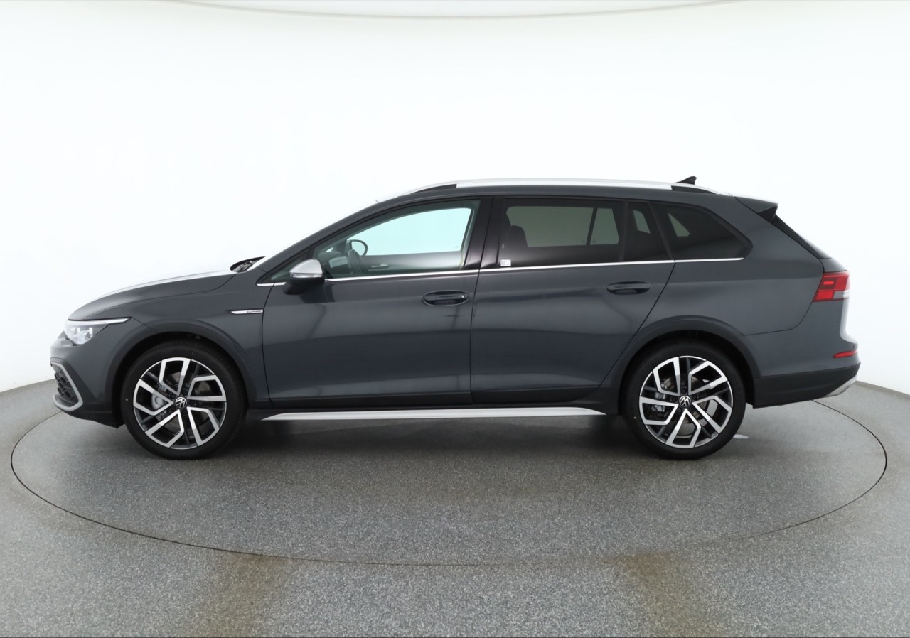 VW Golf VIII Variant 2.0 TDI DSG Alltrack 4M