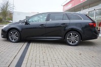 Toyota Avensis 1.6 D Kombi 4D