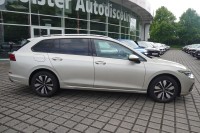 VW Golf VIII Variant 1.0 eTSI DSG