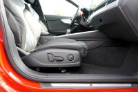 Audi A4 40 TFSI Avant S line