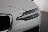 Volvo V60 Momentum Pro