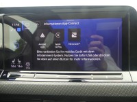 VW Golf VIII Variant 1.5 TSI R-Line