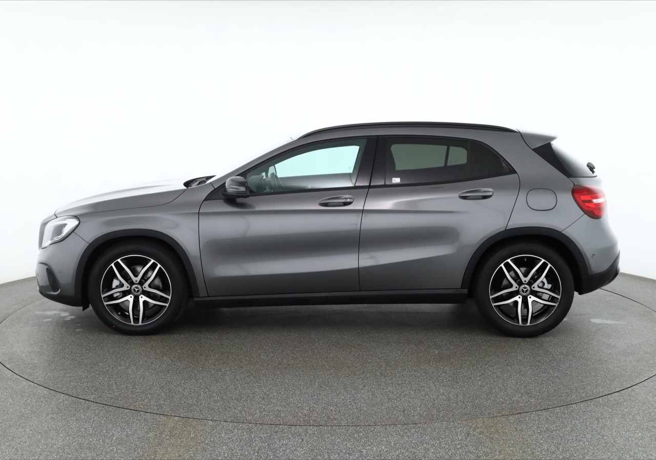 Mercedes-Benz GLA 220 Urban 4Matic