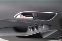 Mercedes-Benz GLA 180 Urban