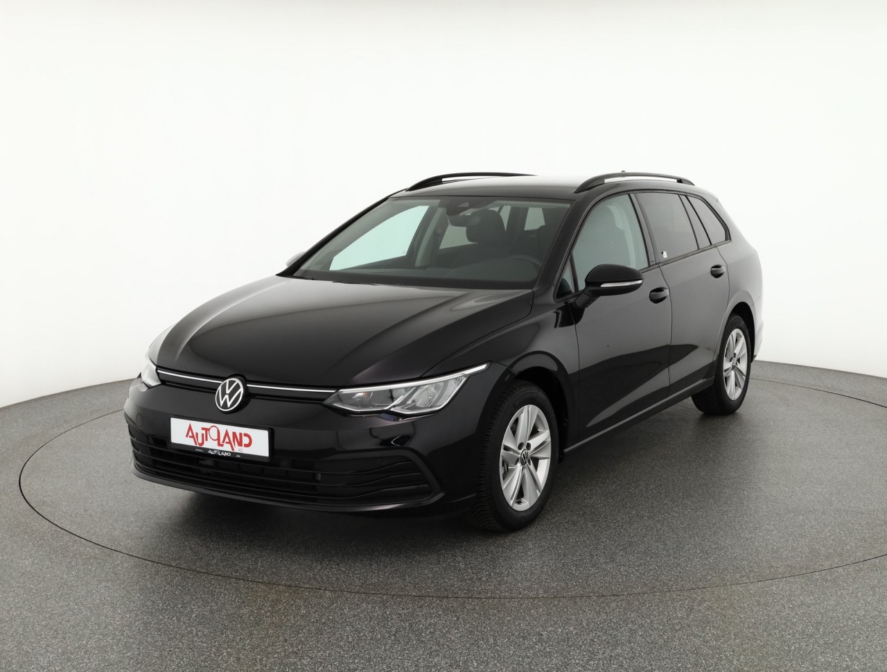 VW Golf VIII Variant 1.0 TSI Life
