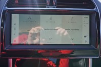 Jaguar XE 2.0 R-Dynamic Black