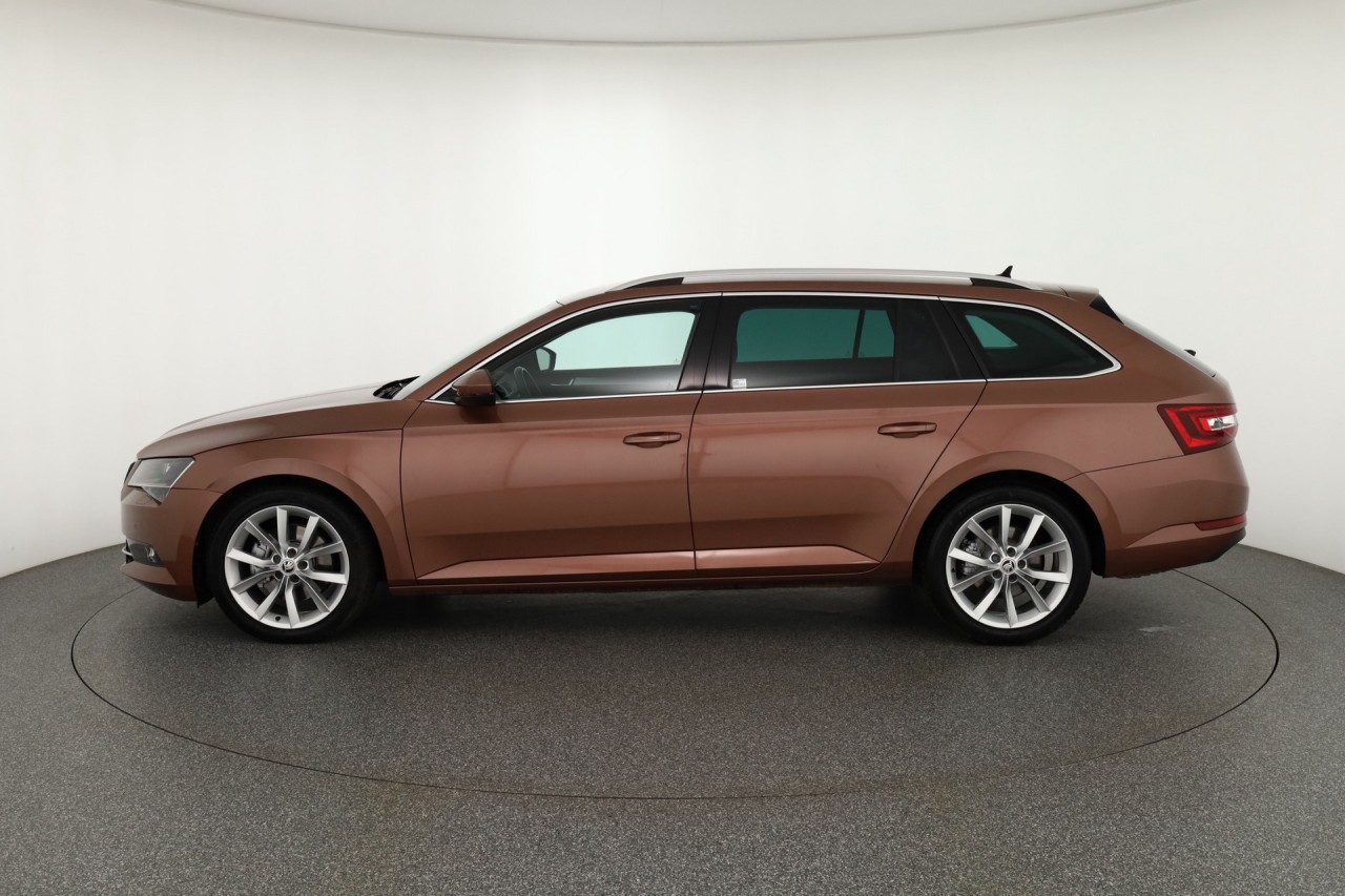 Skoda Superb Combi 2.0TDI DSG