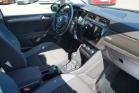 VW Touran 1.5 TSI DSG IQ.DRIVE