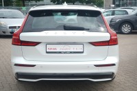 Volvo V60 Kombi 2.0 M-Hybrid Plus Dark