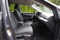 VW Golf VIII Variant 1.0 TSI Life