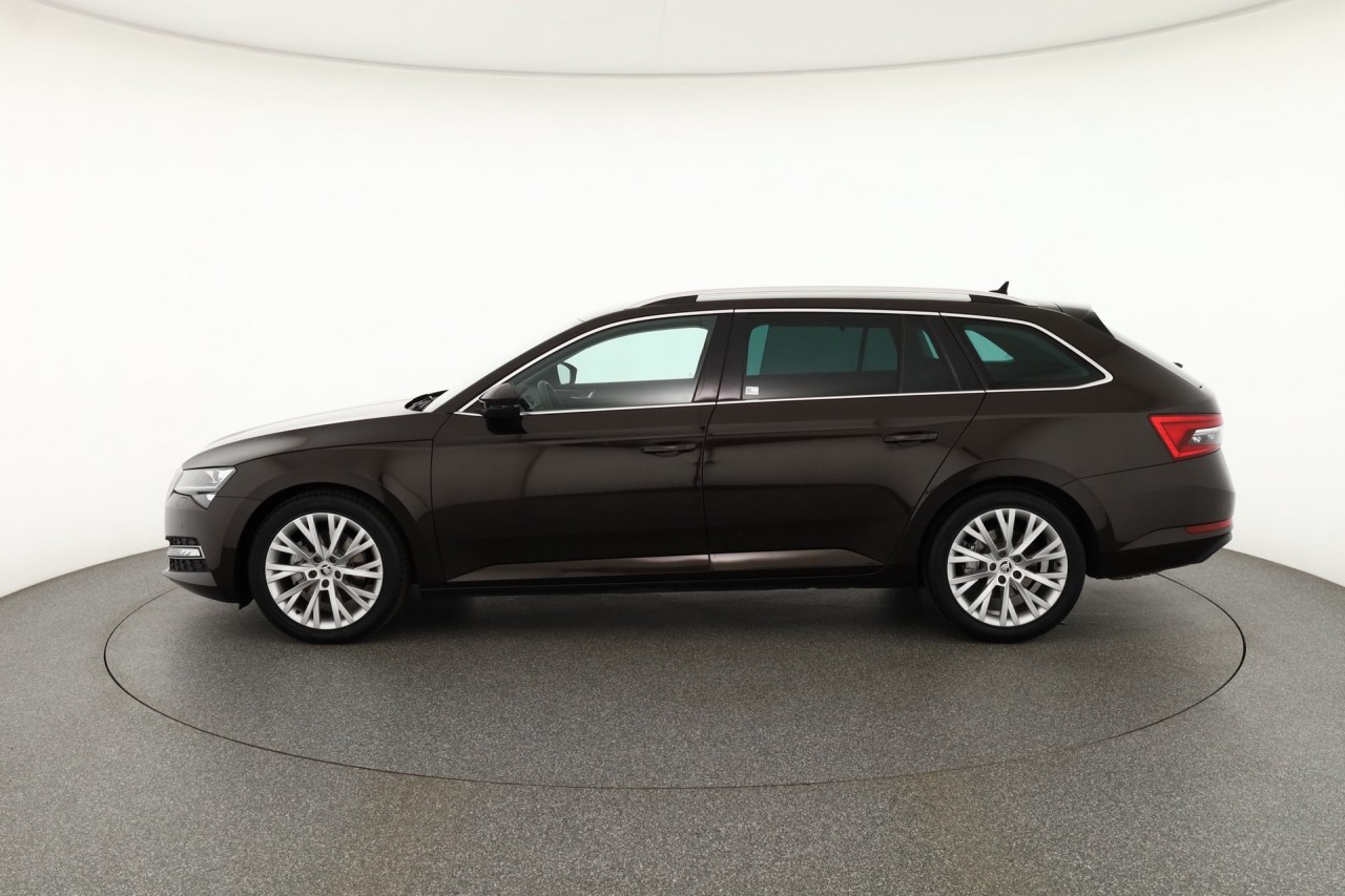 Skoda Superb Combi 2.0 TDI DSG Premium