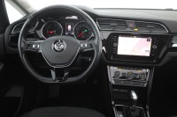 VW Touran 2.0 TDI DSG R-Line