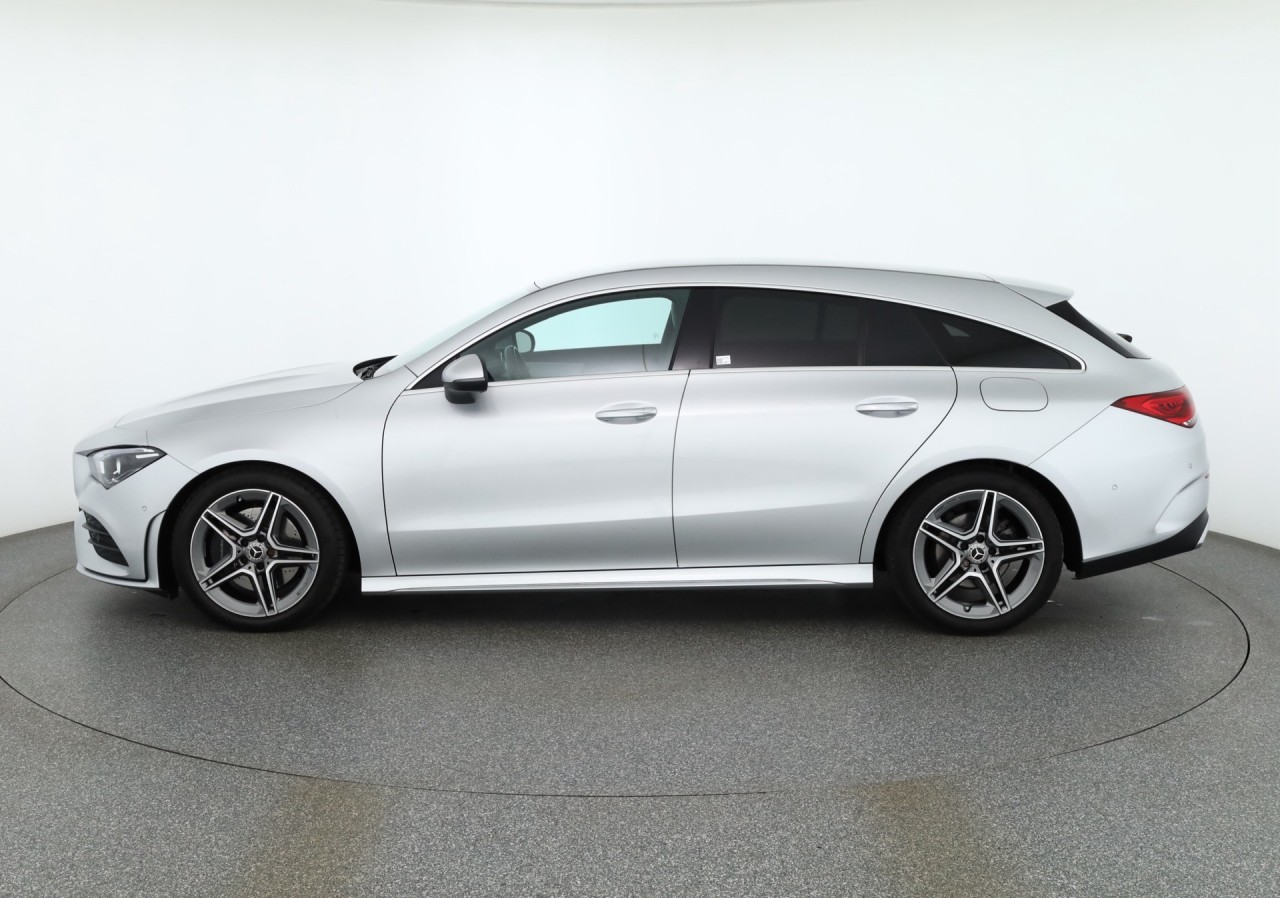 Mercedes-Benz CLA 200 Shooting Brake AMG Line