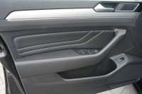 VW Passat Variant 2.0 TSI DSG R-Line