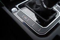 VW Passat Variant 1.5 TSI DSG R-Line