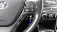 Hyundai i10 1.2 YES!