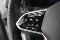 VW Golf VIII Variant 1.5 TSI R-Line