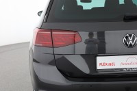VW Passat Variant 2.0 TSI DSG R-Line