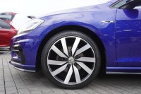 VW Golf VII 1.5 TSI Variant Highline R-Line