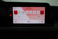 VW Golf VIII Variant 1.0 eTSI DSG