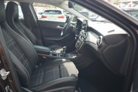 Mercedes-Benz GLA 200 Standard