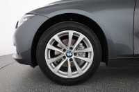 BMW 320 320d Touring Advantage