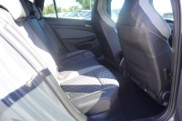VW Golf VIII Variant 2.0 TSI DSG R-Line