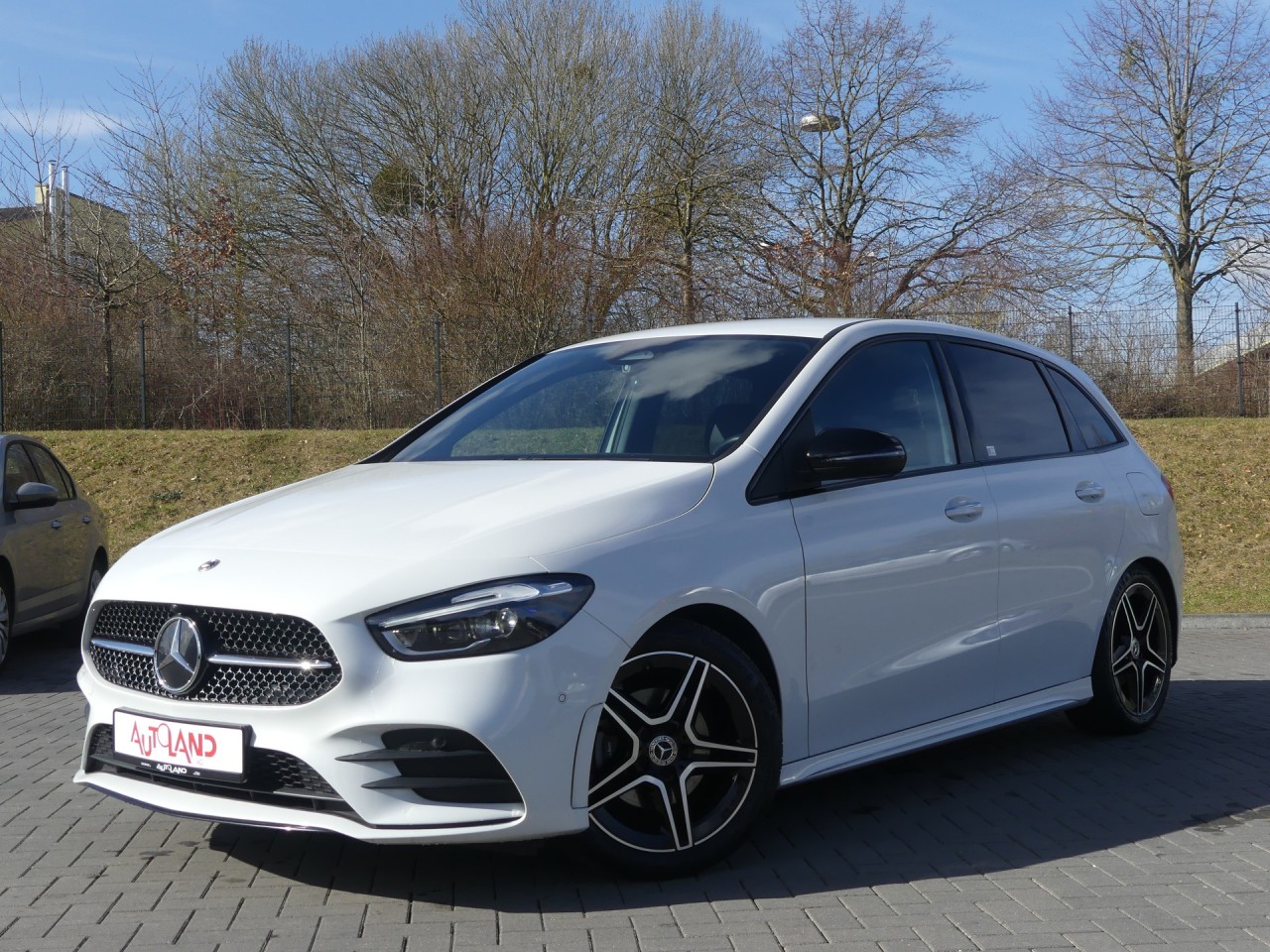 Mercedes-Benz B 200 B200 AMG Line Aut.