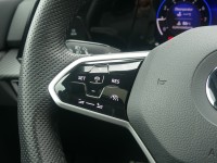 VW Golf VIII Variant 1.5 TSI R-Line