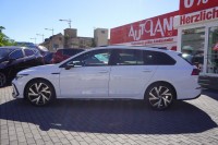 VW Golf VIII Variant eTSI DSG R-Line