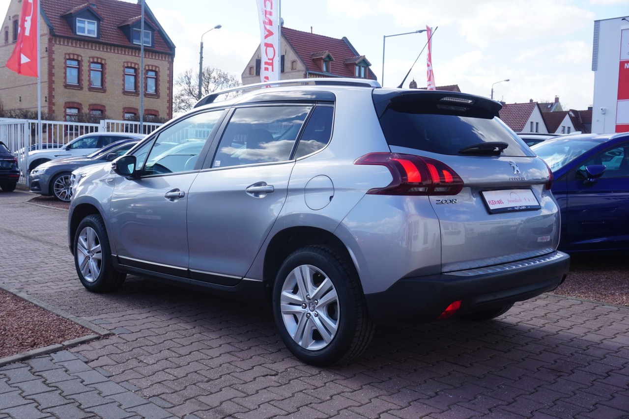 Peugeot 2008 1.2 PureTech Style