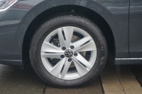 VW Golf VIII Variant 1.5 TSI