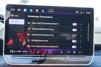 VW Golf VIII Variant 1.5 eTSI R-Line