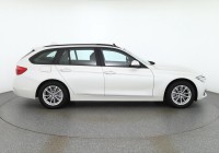 BMW 320 i Touring Advantage