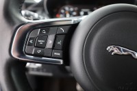 Jaguar E-Pace E-PACE 2.0 R-Dynamic SE AWD