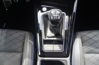 VW Golf VIII 1.5 TSI R-Line
