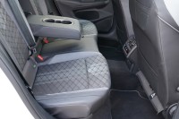 VW Golf VIII Variant R-Line eTSI DSG