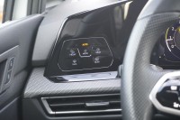 VW Golf VIII Variant 2.0 R-Line DSG