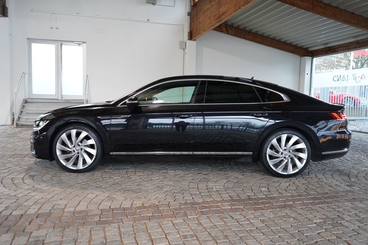 VW Arteon 2.0 R-Line