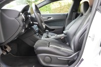 Mercedes-Benz CLA 200 AMG Line