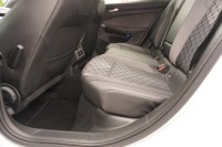 VW Golf VIII 1.5 16V TSI R-Line