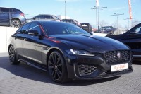 Jaguar XE 2.0 R-Dynamic Black