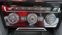 VW Passat Variant 1.5 TSI Highline R-Line