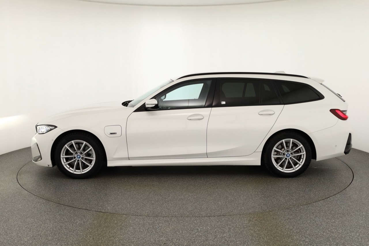 BMW 3 330e M-Sport Touring PHEV Aut.