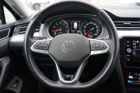 VW Passat Variant 1.5 TSI DSG R-Line
