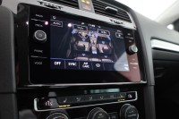 VW Golf VII Variant 1.4 TSI DSG R-Line