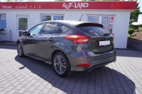 Ford Focus 1.0 EB ST Line