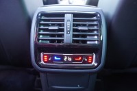 VW Passat Variant 2.0 TDI DSG R-Line 4Motion