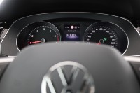 VW Passat Variant 1.5 TSI DSG Business