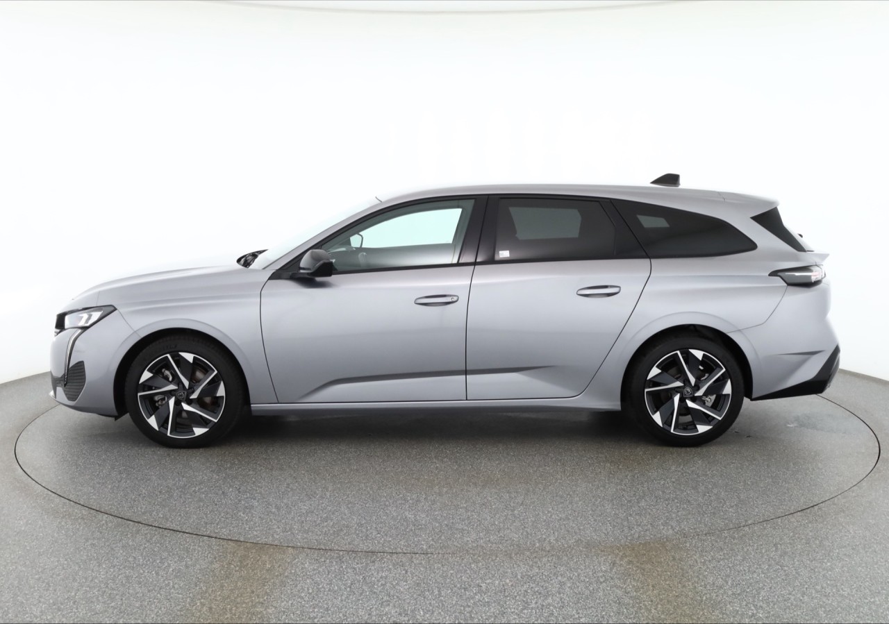 Peugeot 308 SW 1.2 Hybrid 145 Aut.